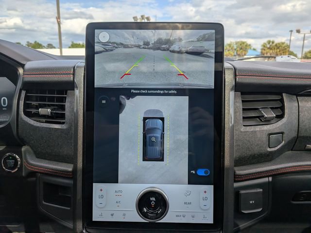 Used 2022 Ford Expedition Limited image 21