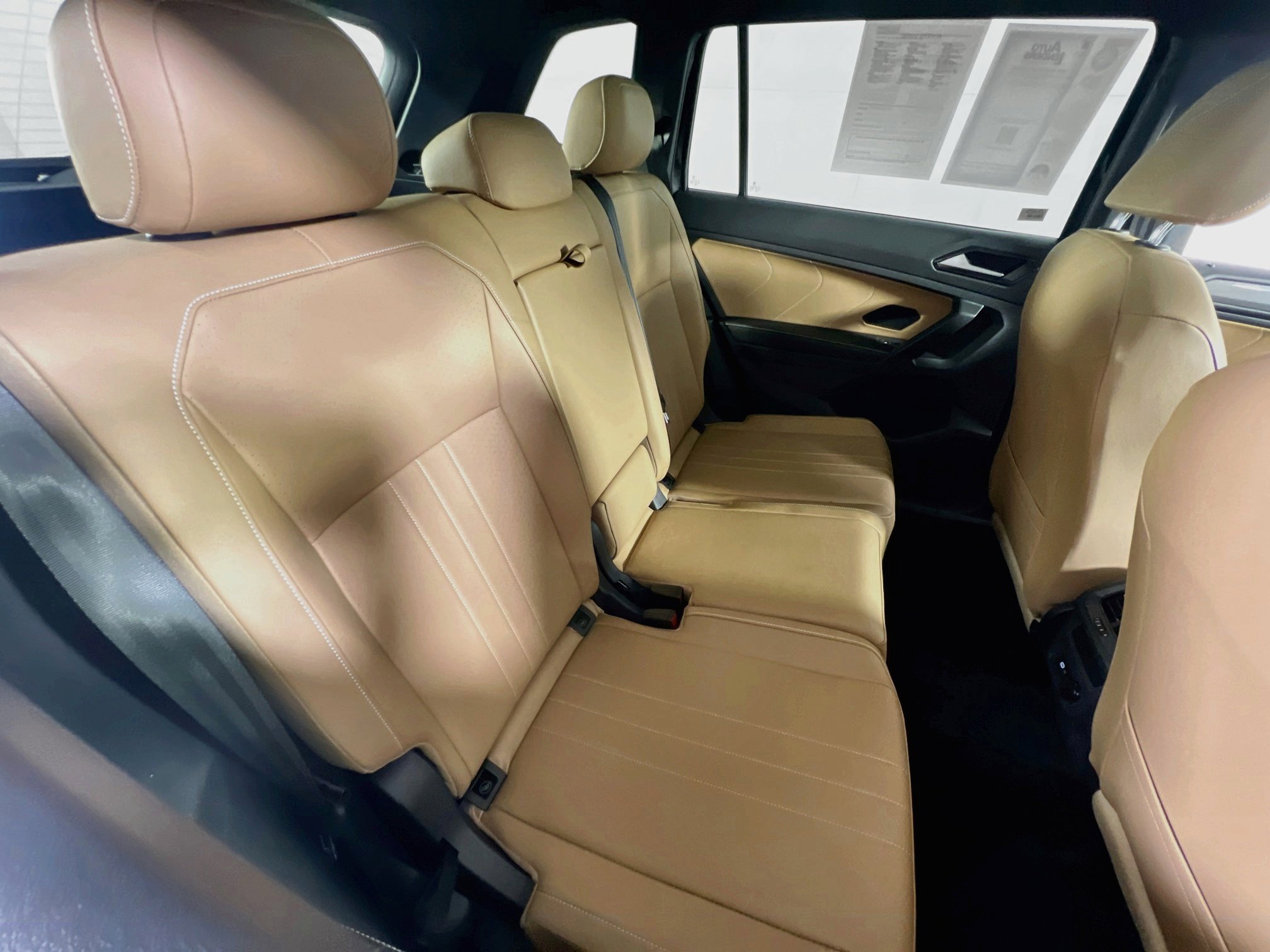 Used 2022 Volkswagen Tiguan SE AWD/4WD image 26