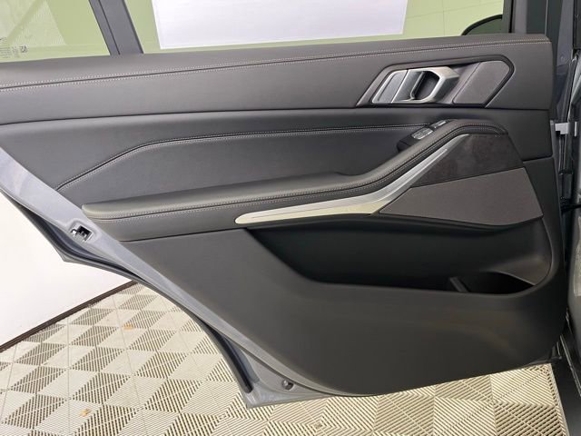Used 2025 BMW X7 xDrive40i w/ Premium Package image 20