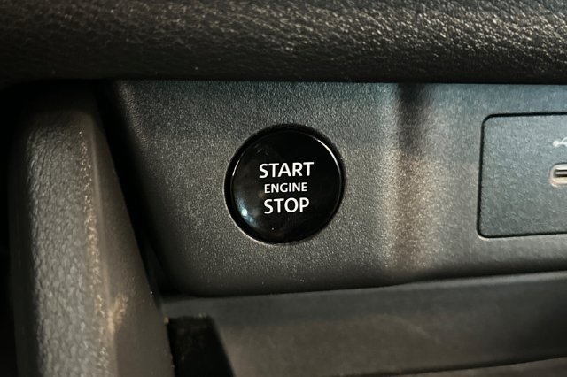 Used 2025 Nissan Rogue SV AWD/4WD image 25