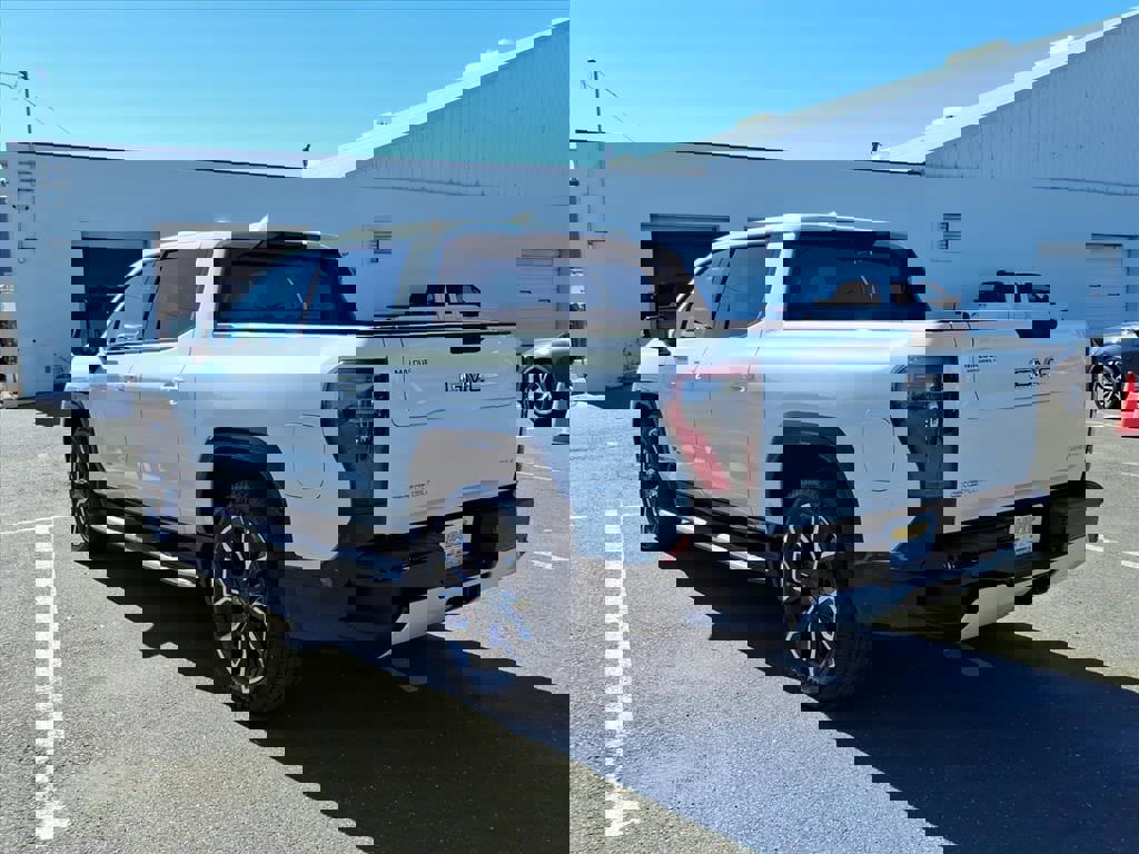 New 2025 GMC Sierra EV Denali image 5