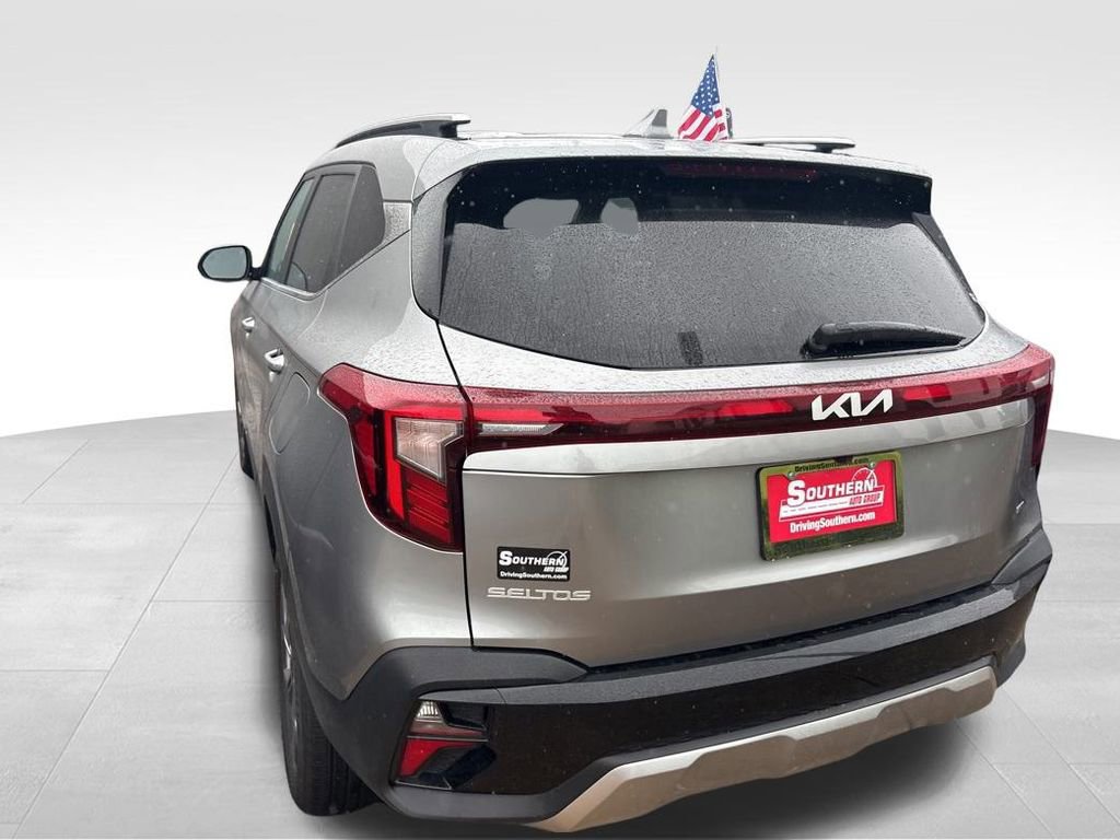 Certified 2024 Kia Seltos S image 17