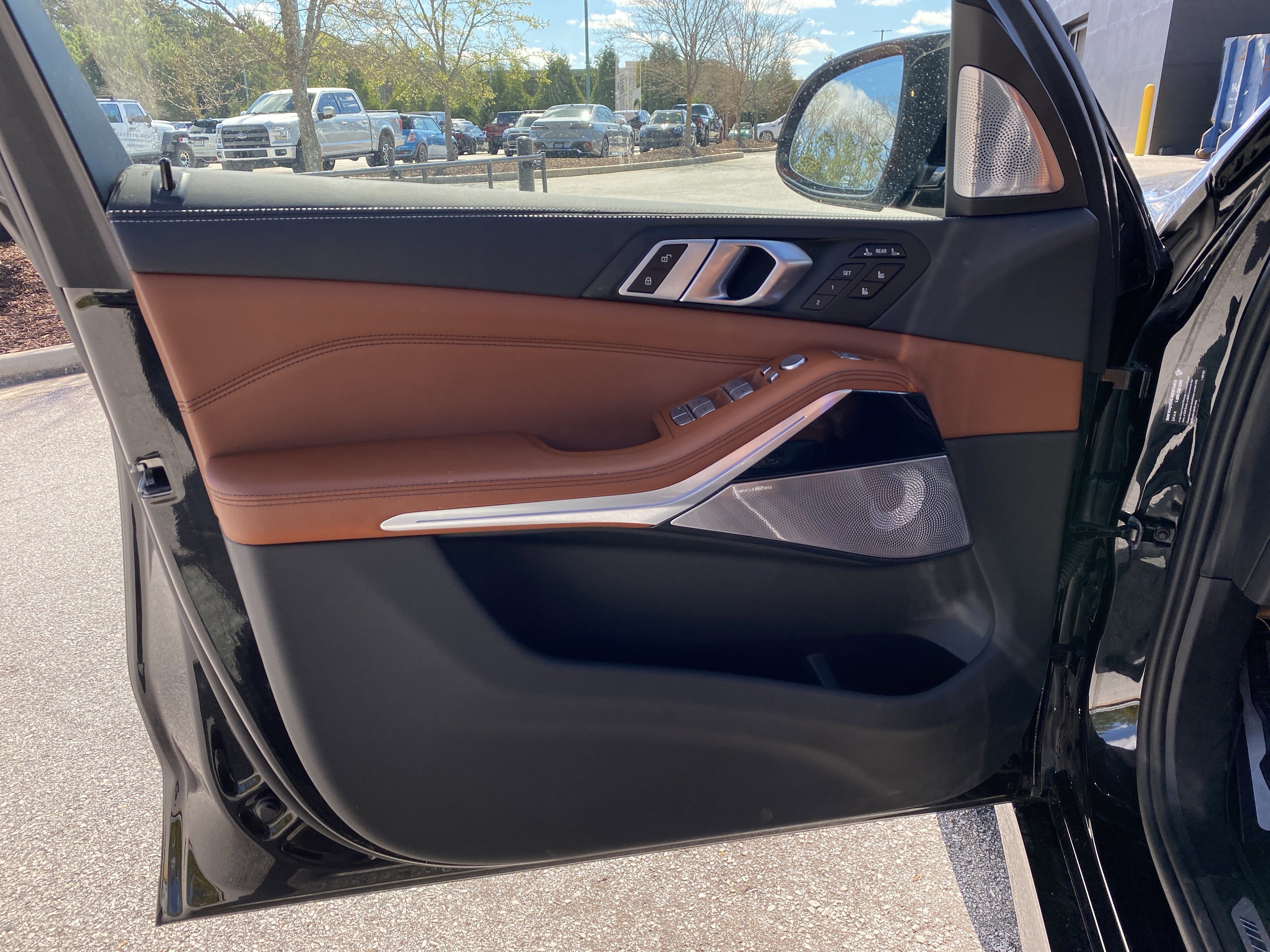 Used 2024 BMW X7 M60i w/ Executive Package image 19