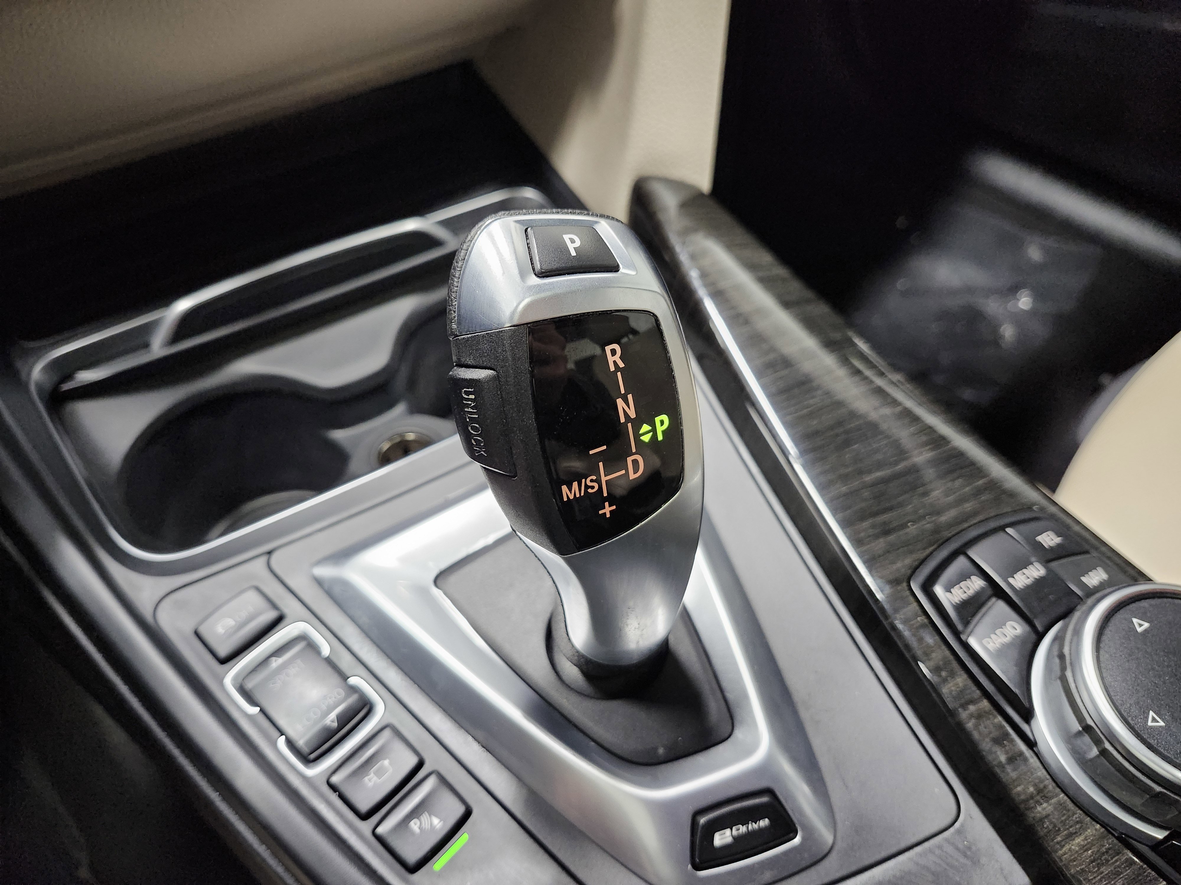 Used 2016 BMW 330e 330e image 11