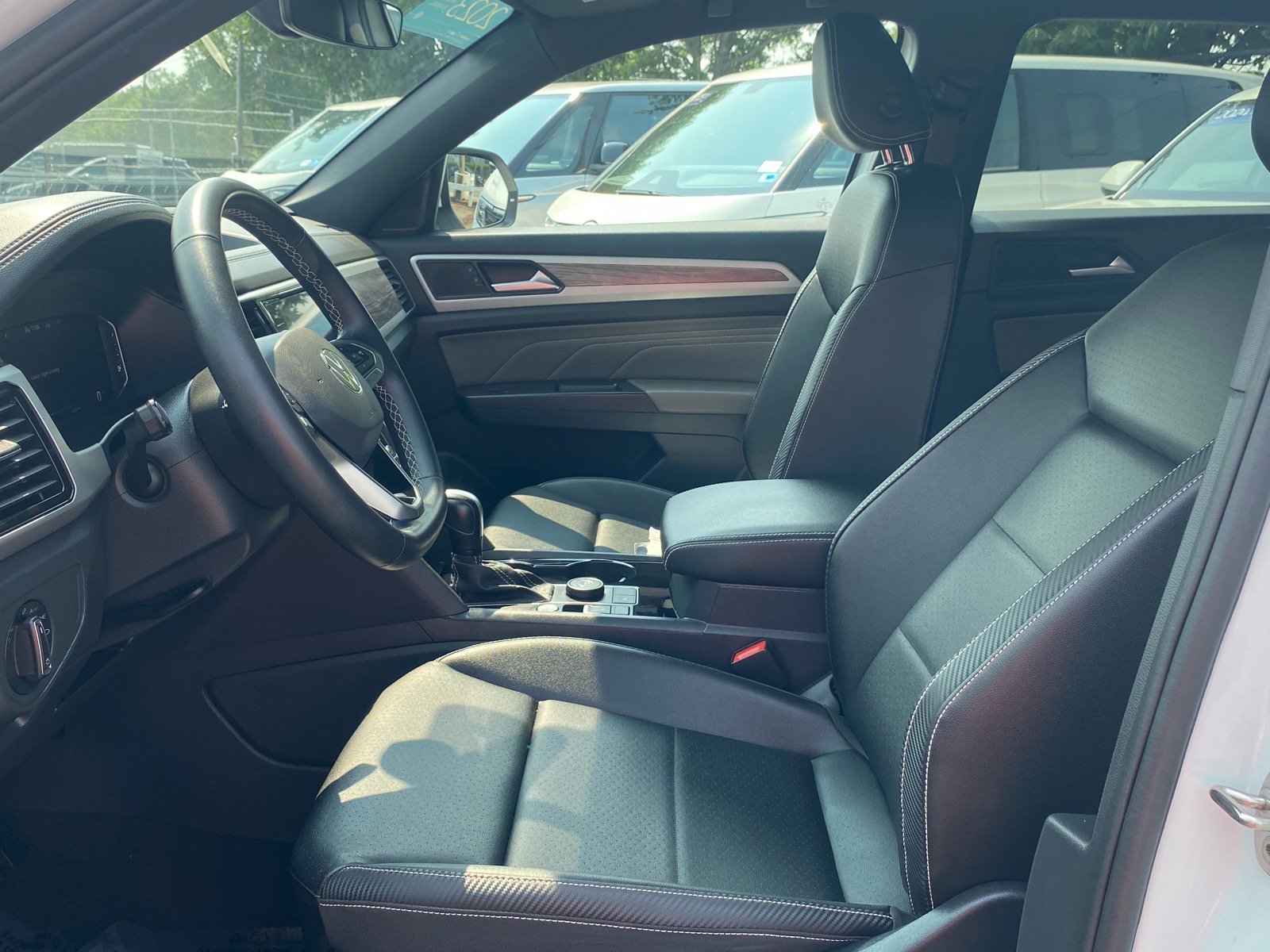 Certified 2023 Volkswagen Atlas Cross Sport SE w/ Panoramic Sunroof Package AWD/4WD image 11