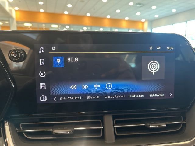 New 2026 Chevrolet Trax RS w/ Sunroof Package image 17