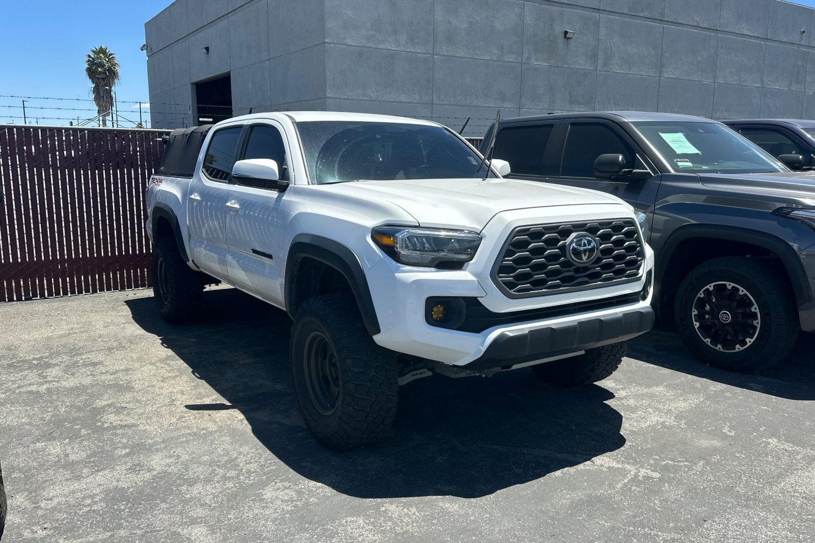 Used 2022 Toyota Tacoma TRD Off-Road AWD/4WD image 2