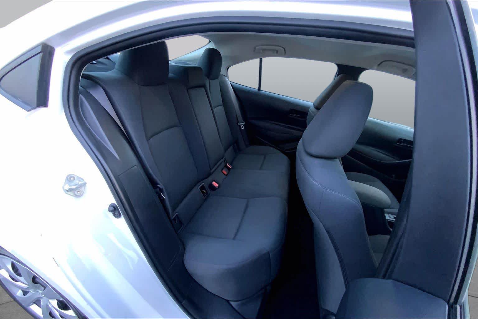 Used 2024 Toyota Corolla LE FWD image 17