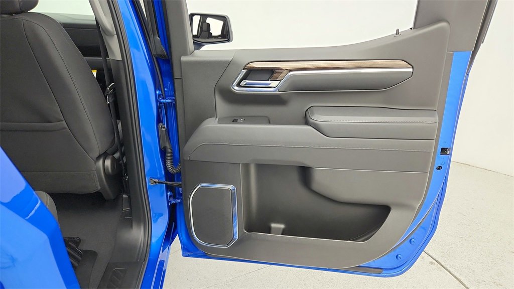 Certified 2025 Chevrolet Silverado 1500 LT image 36