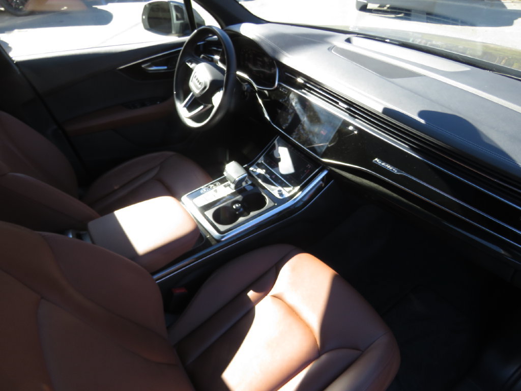 Used 2023 Audi Q7 3.0T Premium AWD/4WD image 14