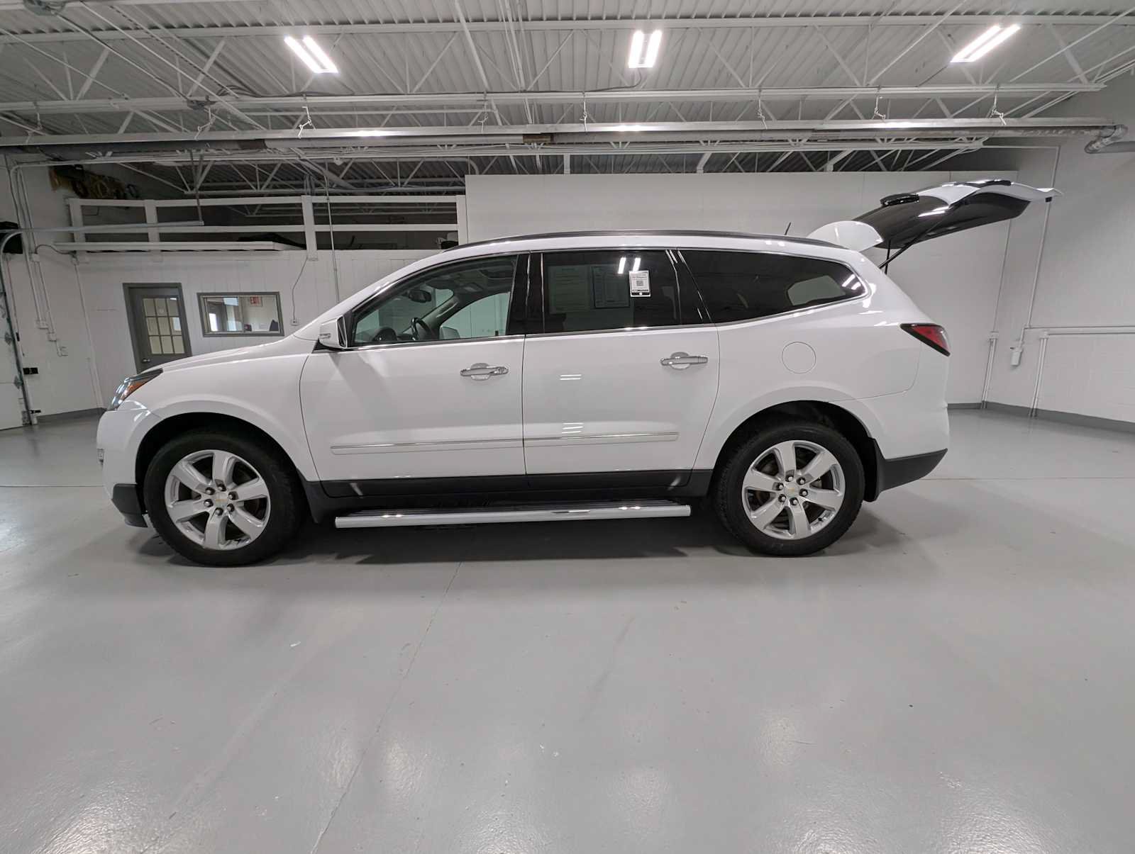 Used 2017 Chevrolet Traverse Premier AWD/4WD image 12