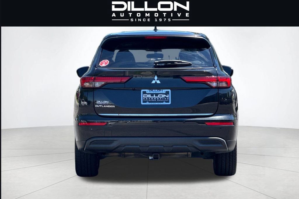 Used 2022 Mitsubishi Outlander ES FWD image 5