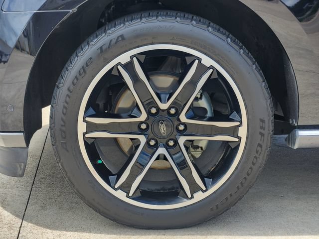 Used 2019 Ford Expedition Limited w/ Texas Edition Package RWD image 10