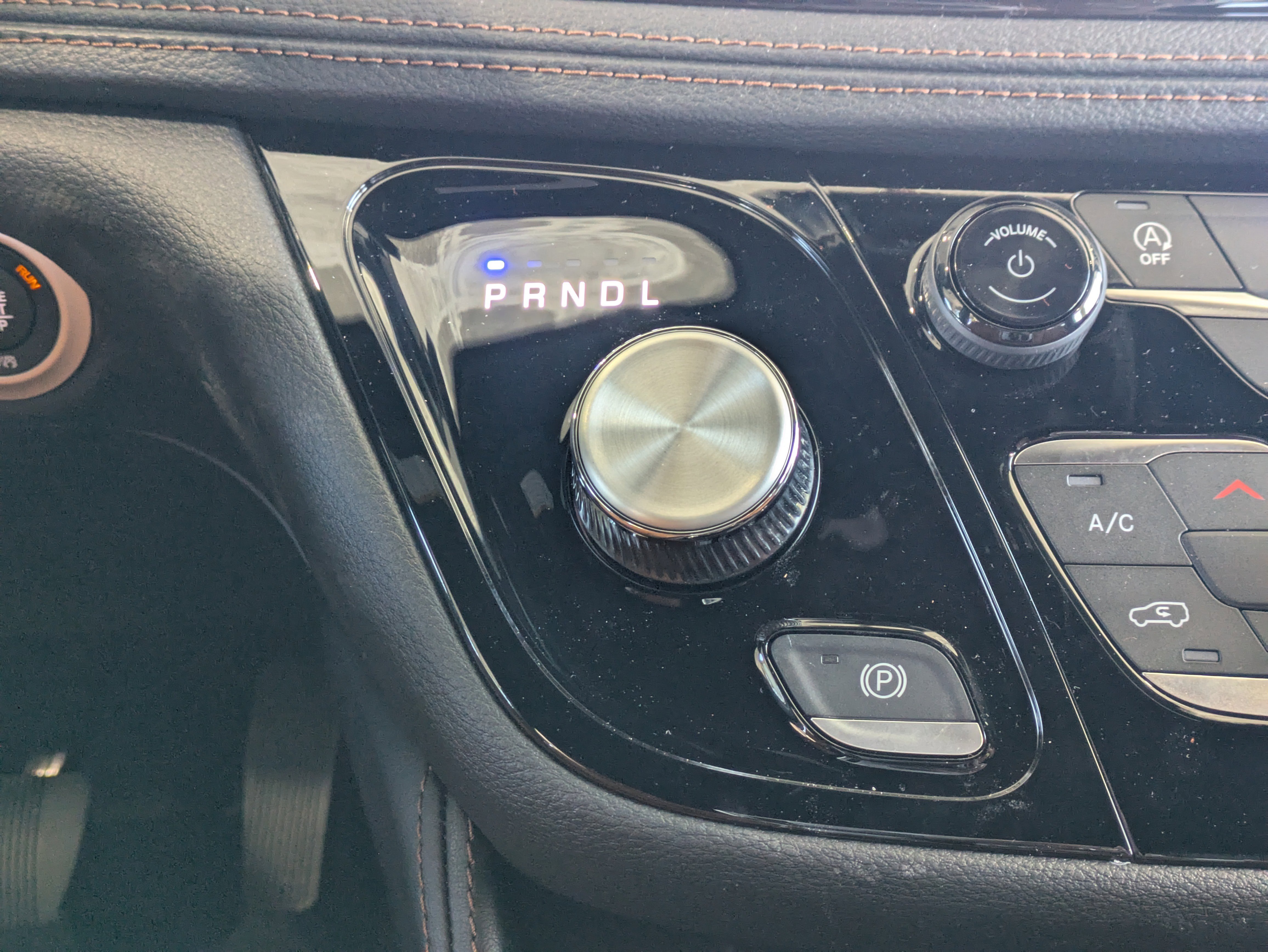 New 2026 Chrysler Pacifica Pinnacle w/ Trailer Tow Group image 20