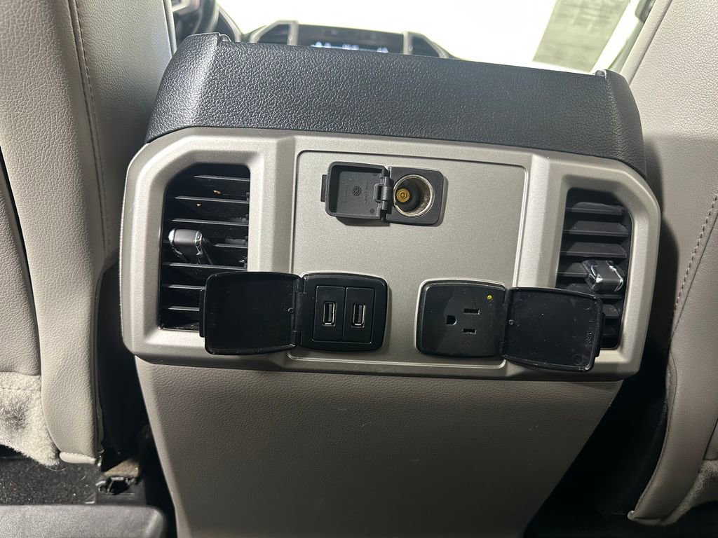 Used 2019 Ford F150 Lariat image 23