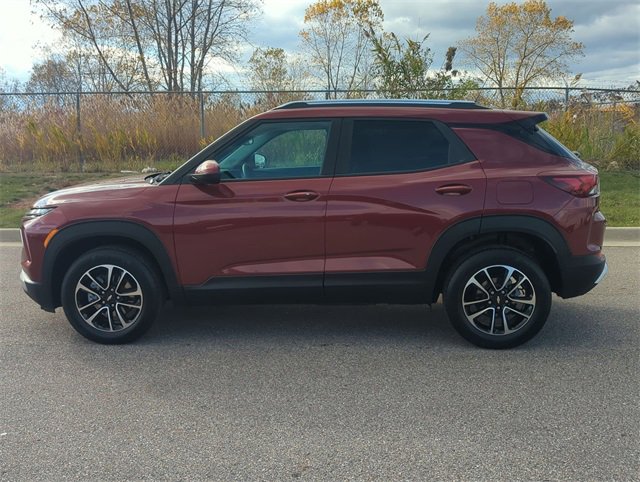 Used 2025 Chevrolet TrailBlazer LT image 6