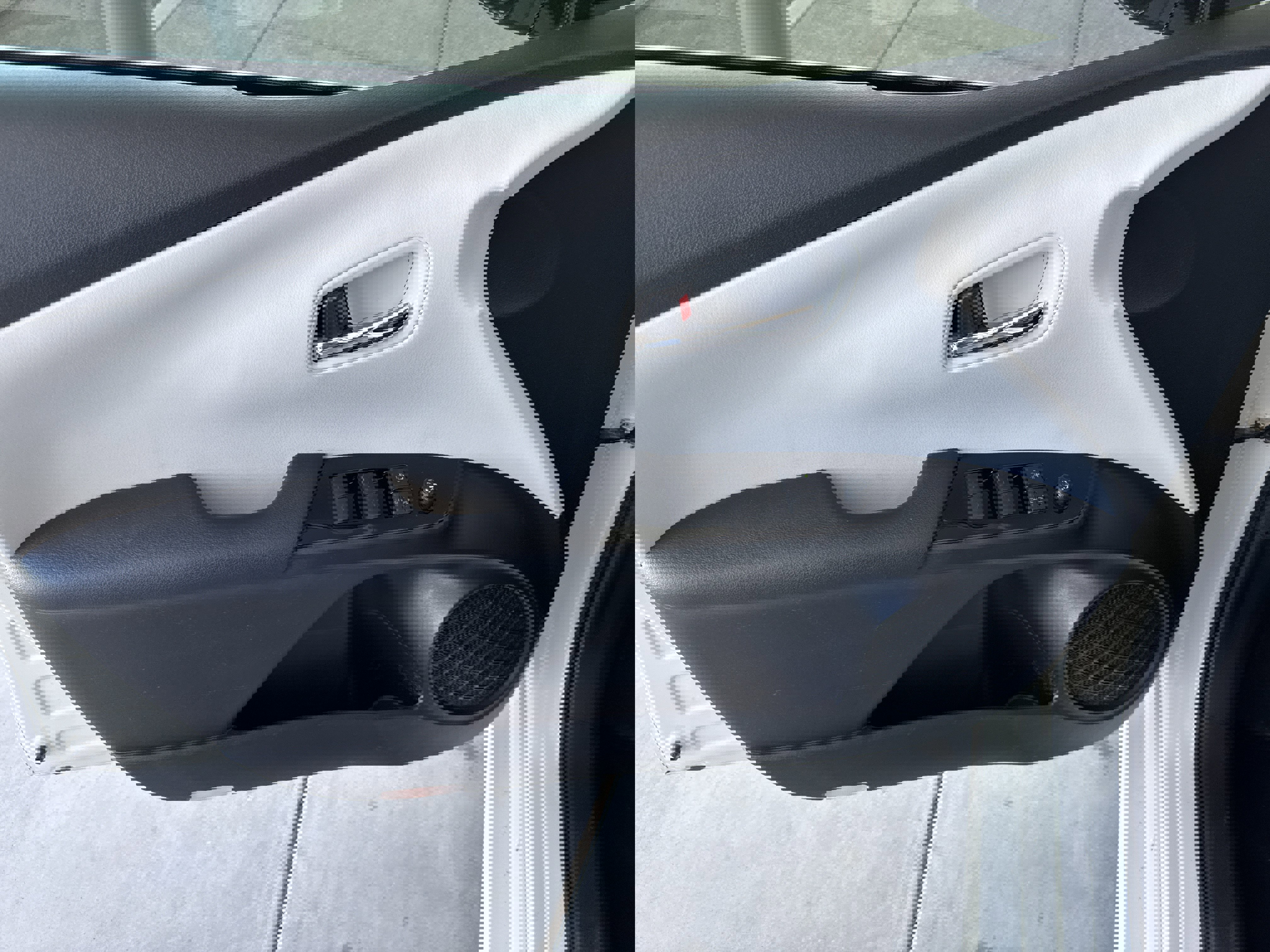 Used 2020 Toyota Prius LE w/ Carpet Mat Package image 20