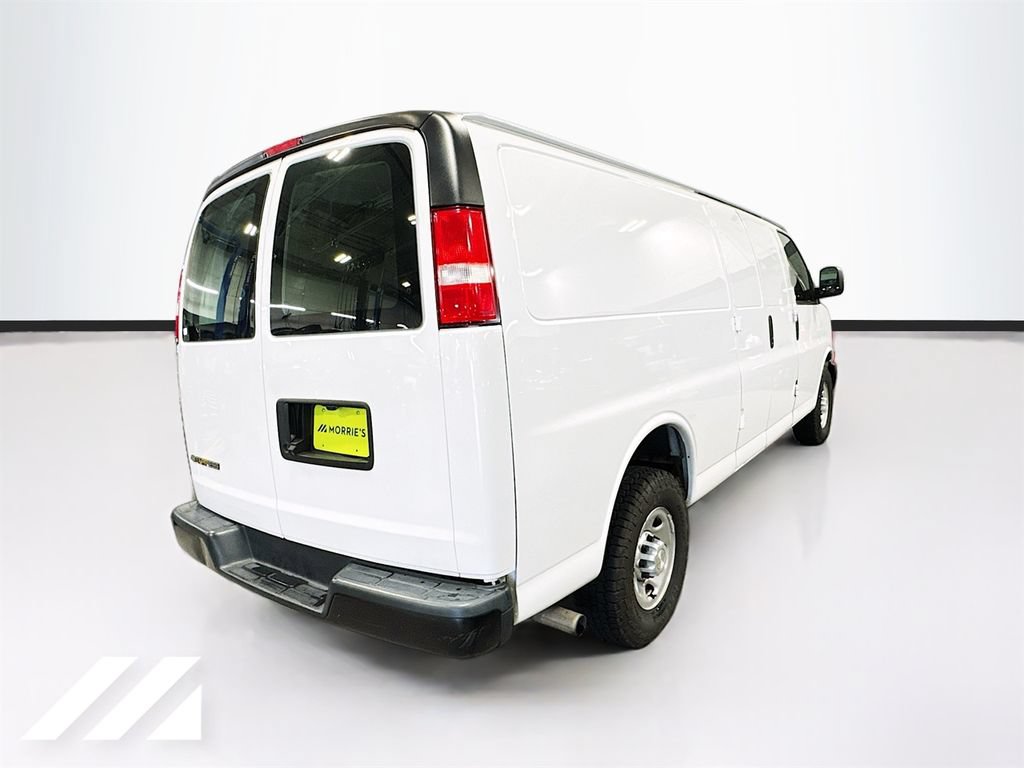 Used 2019 Chevrolet Express 2500 Extended RWD image 4