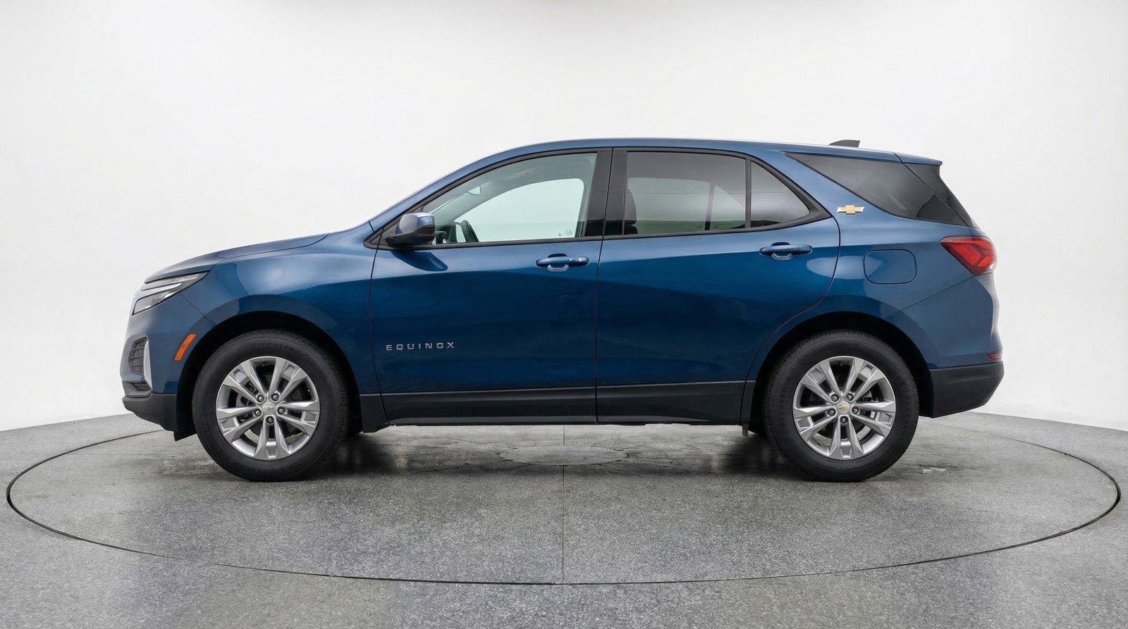 Used 2025 Chevrolet Equinox LT FWD image 5