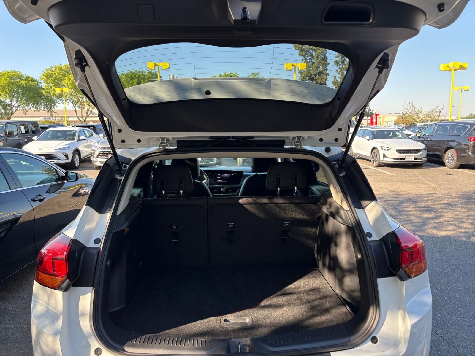 Used 2025 Buick Encore GX Preferred image 28