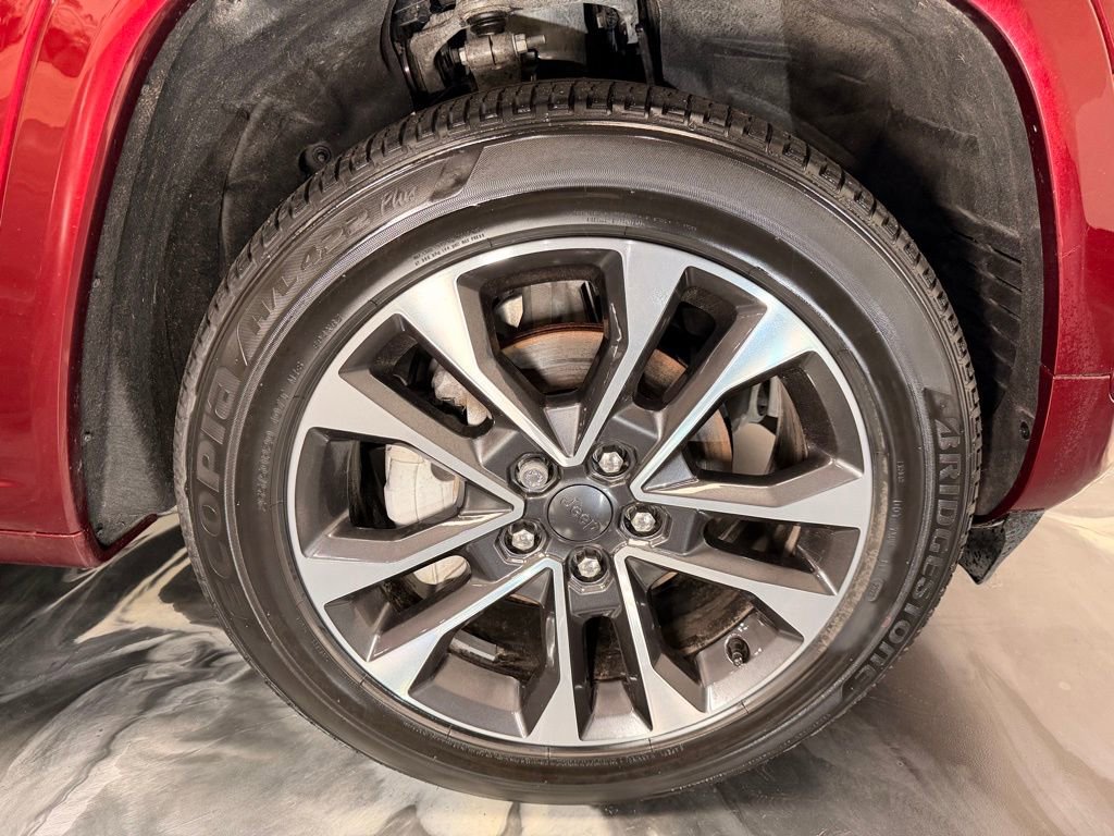 Used 2024 Jeep Grand Cherokee Overland image 23