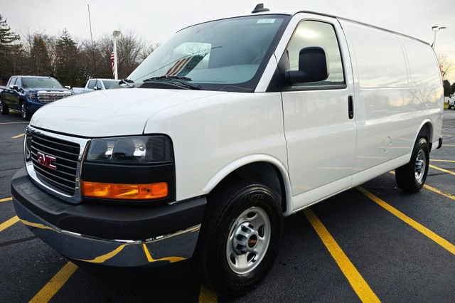 New 2025 GMC Savana 2500 w/ Chrome Appearance Package RWD image 4