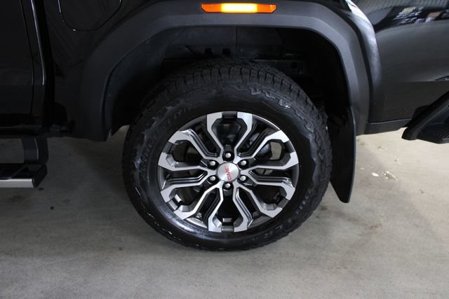 Used 2025 GMC Canyon Denali AWD/4WD image 35