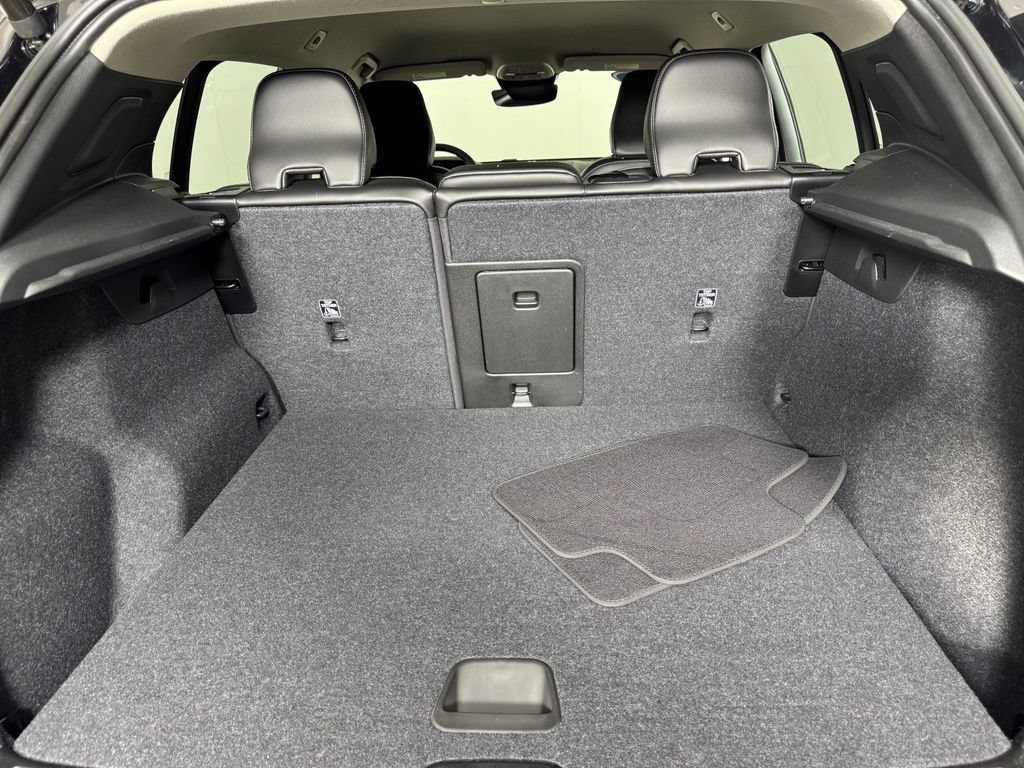 Certified 2023 Volvo XC40 B5 Core w/ Convenience Package AWD/4WD image 10