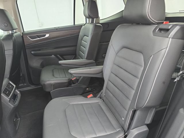 Certified 2024 Volkswagen Atlas SEL AWD/4WD image 15