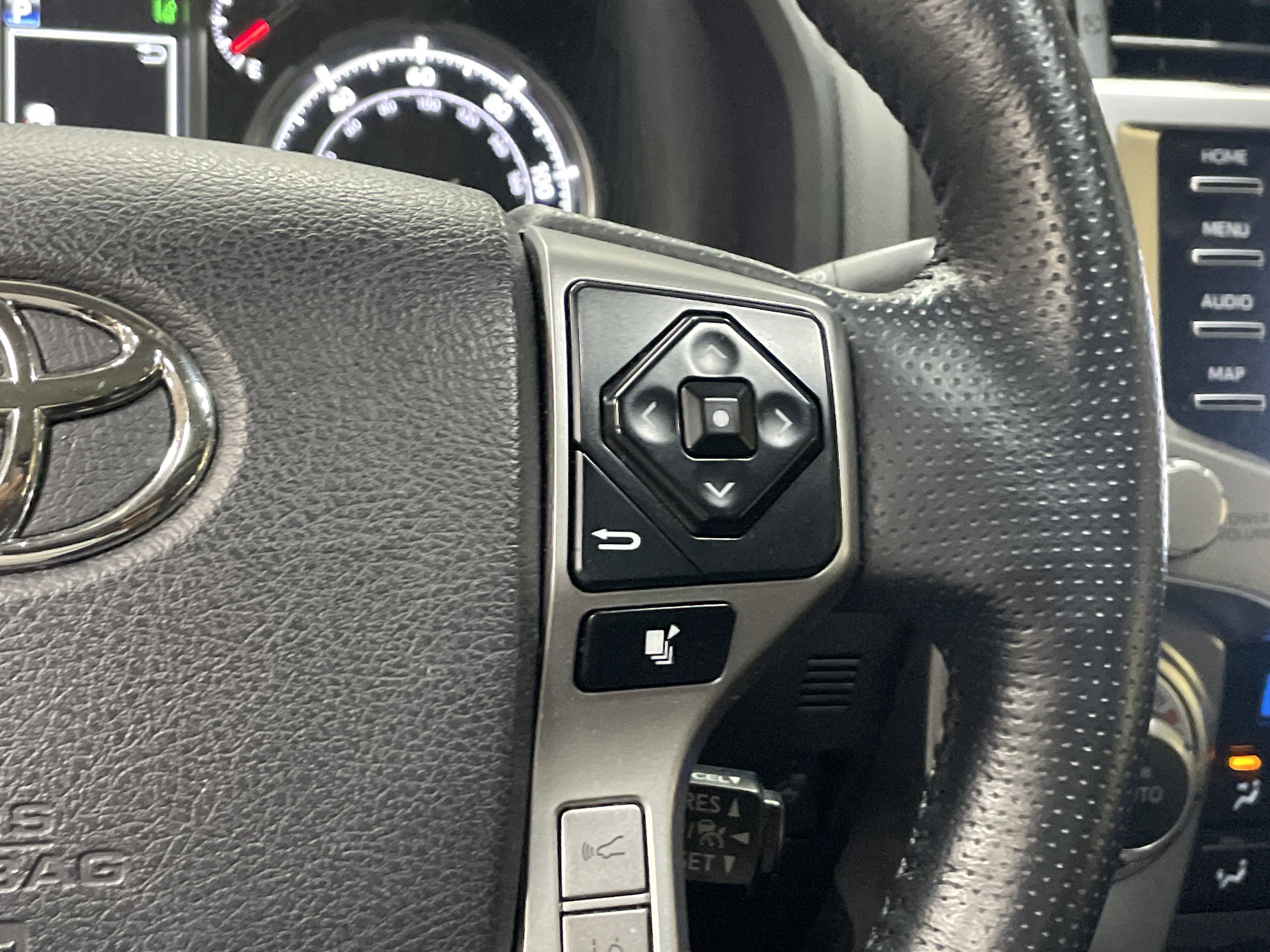 Used 2023 Toyota 4Runner Limited RWD image 20