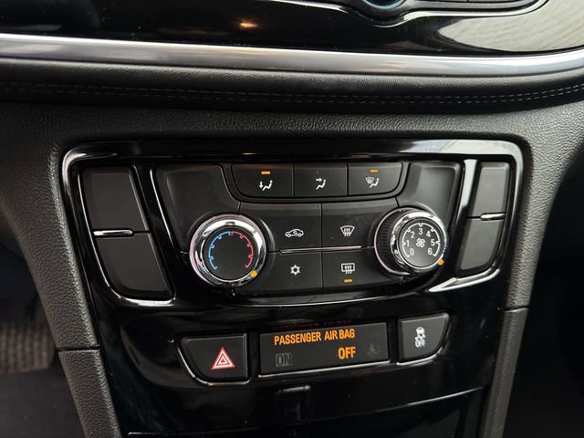 Used 2022 Buick Encore Preferred w/ Safety Package image 35