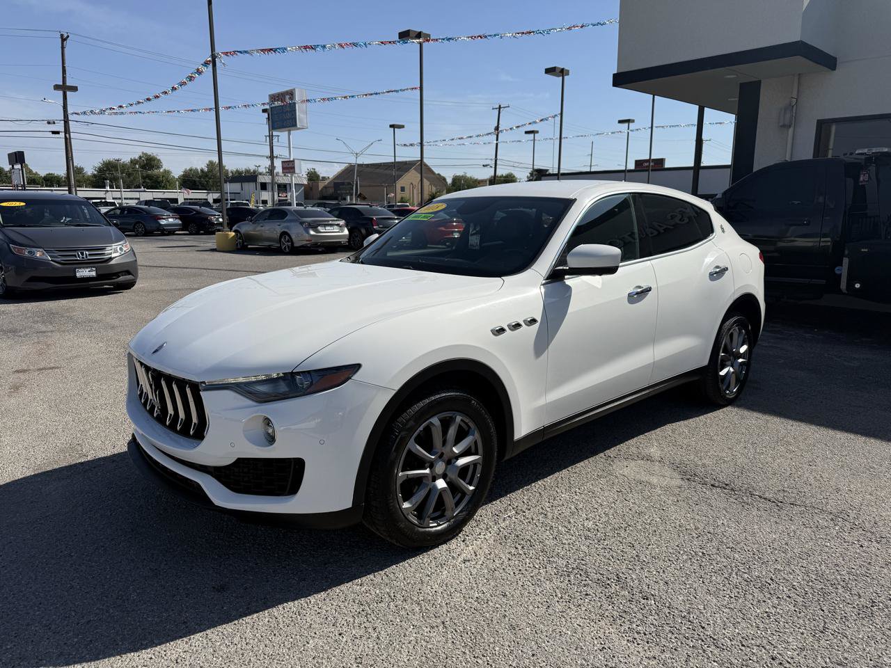Used 2018 Maserati Levante AWD/4WD image 2
