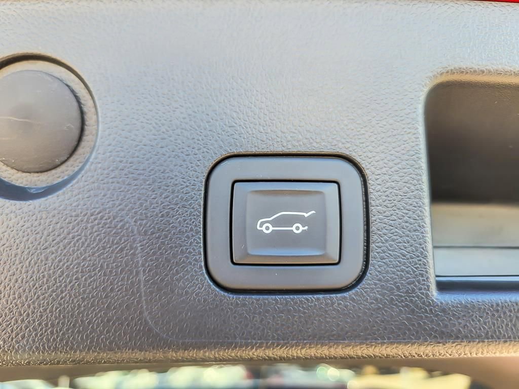 Used 2025 GMC Terrain Elevation w/ Elevation Premium Package image 21