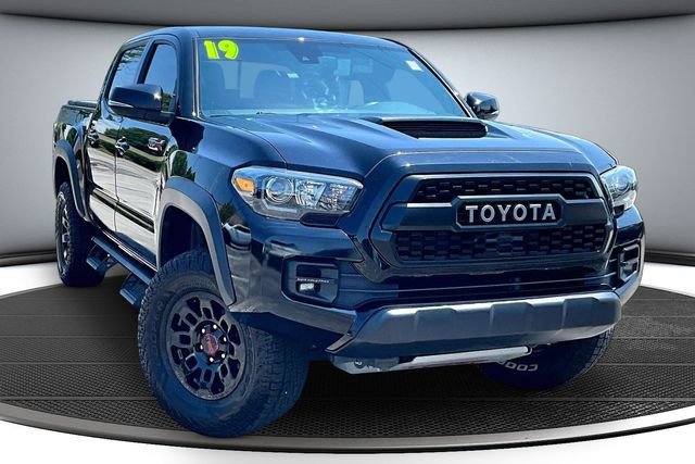 Used 2019 Toyota Tacoma TRD Pro AWD/4WD image 3