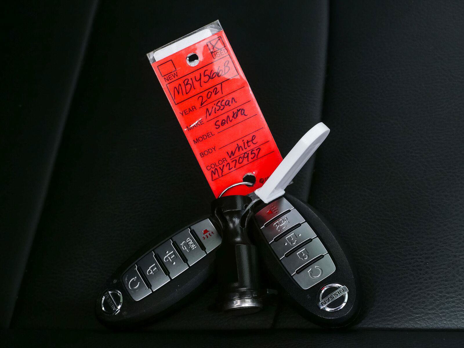 Used 2021 Nissan Sentra SR w/ SR Premium Package FWD image 38