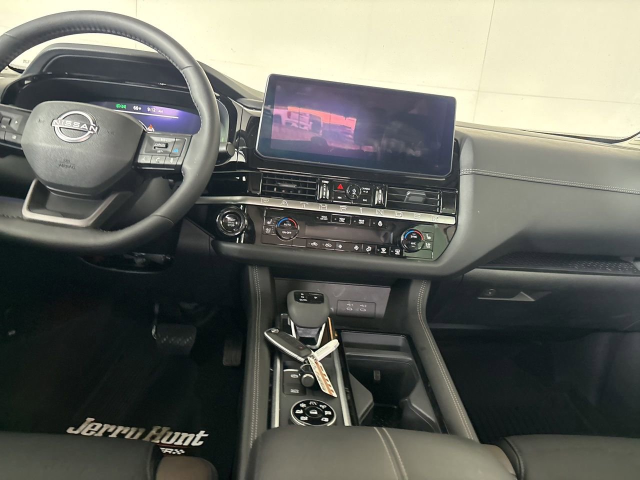 Used 2026 Nissan Pathfinder Platinum AWD/4WD image 24