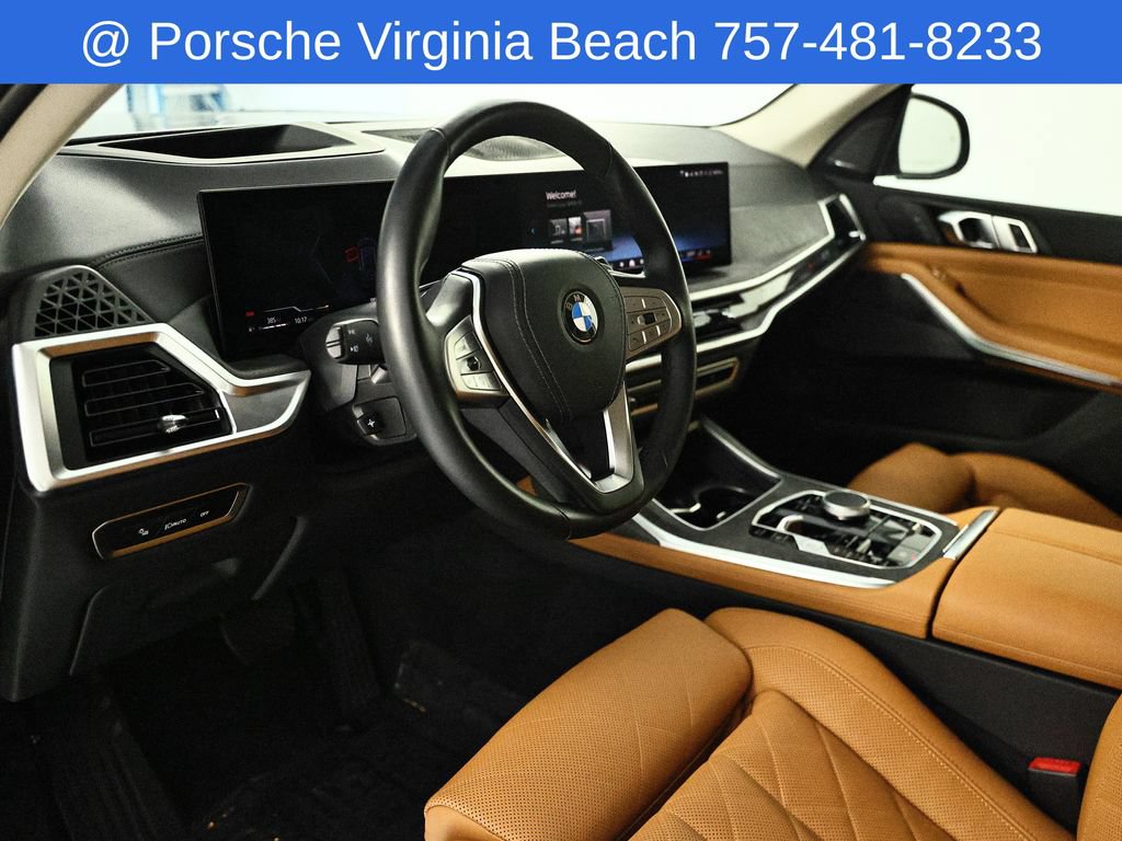 Used 2025 BMW X7 xDrive40i w/ Premium Package AWD/4WD image 4