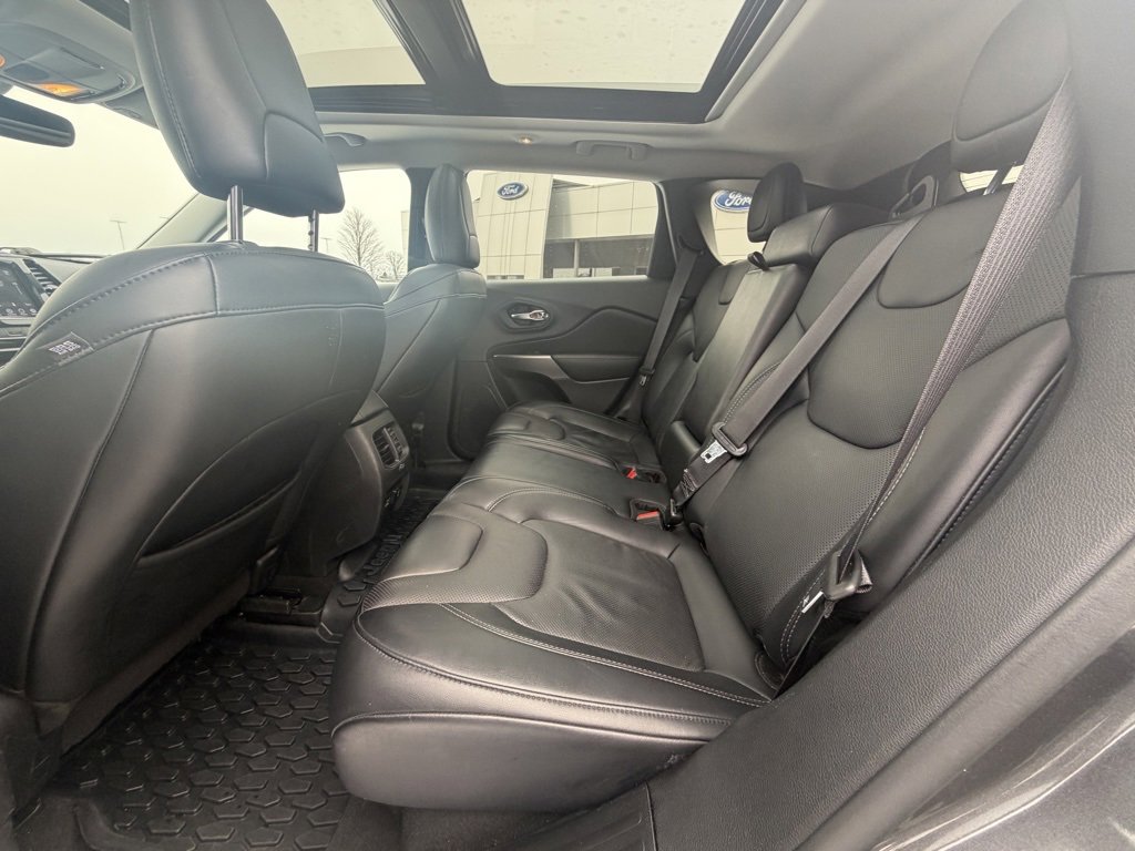 Used 2021 Jeep Cherokee Limited image 13