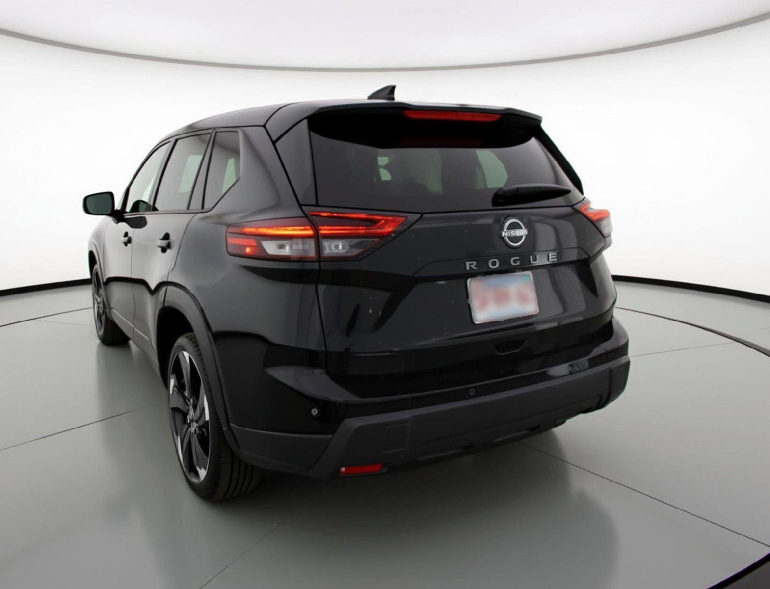 Used 2025 Nissan Rogue SV image 6