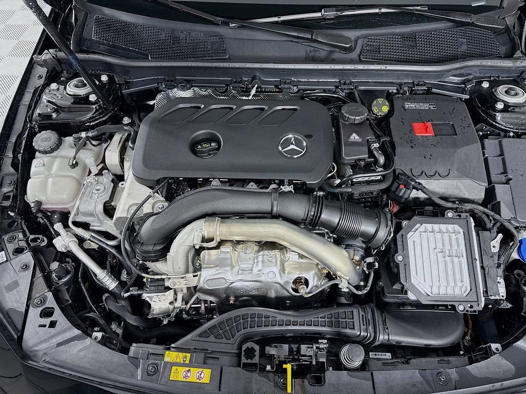 Used 2025 Mercedes-Benz CLA 250 4MATIC image 28