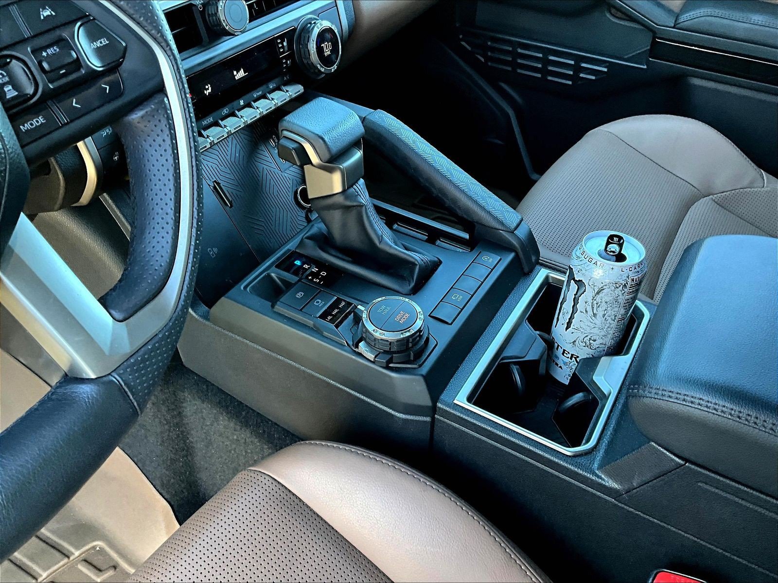 Used 2025 Toyota 4Runner Limited AWD/4WD image 18