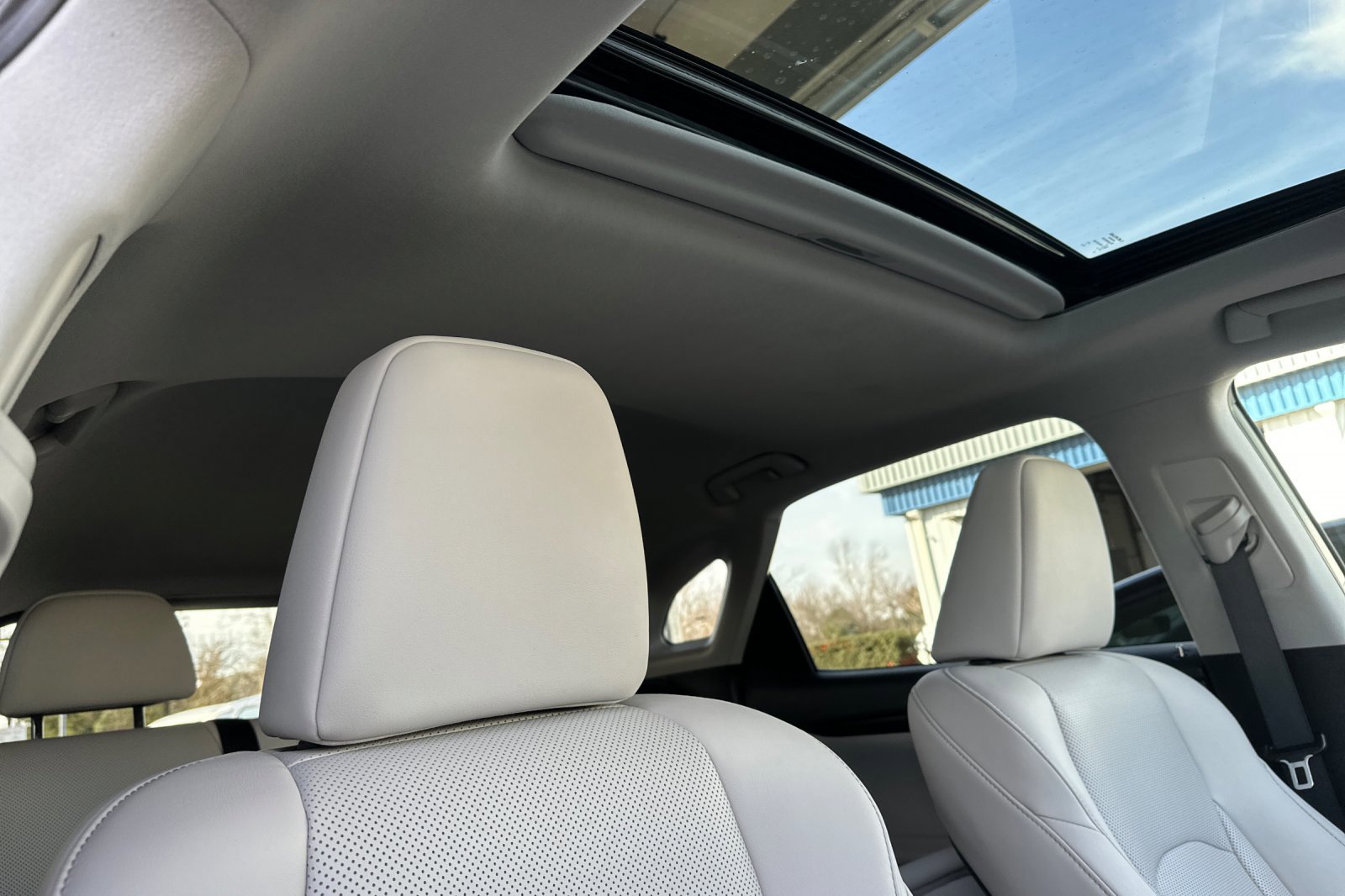 Used 2021 Lexus RX 450h AWD w/ Premium Package image 17