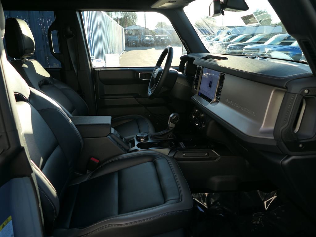 Used 2025 Ford Bronco Outer Banks image 27