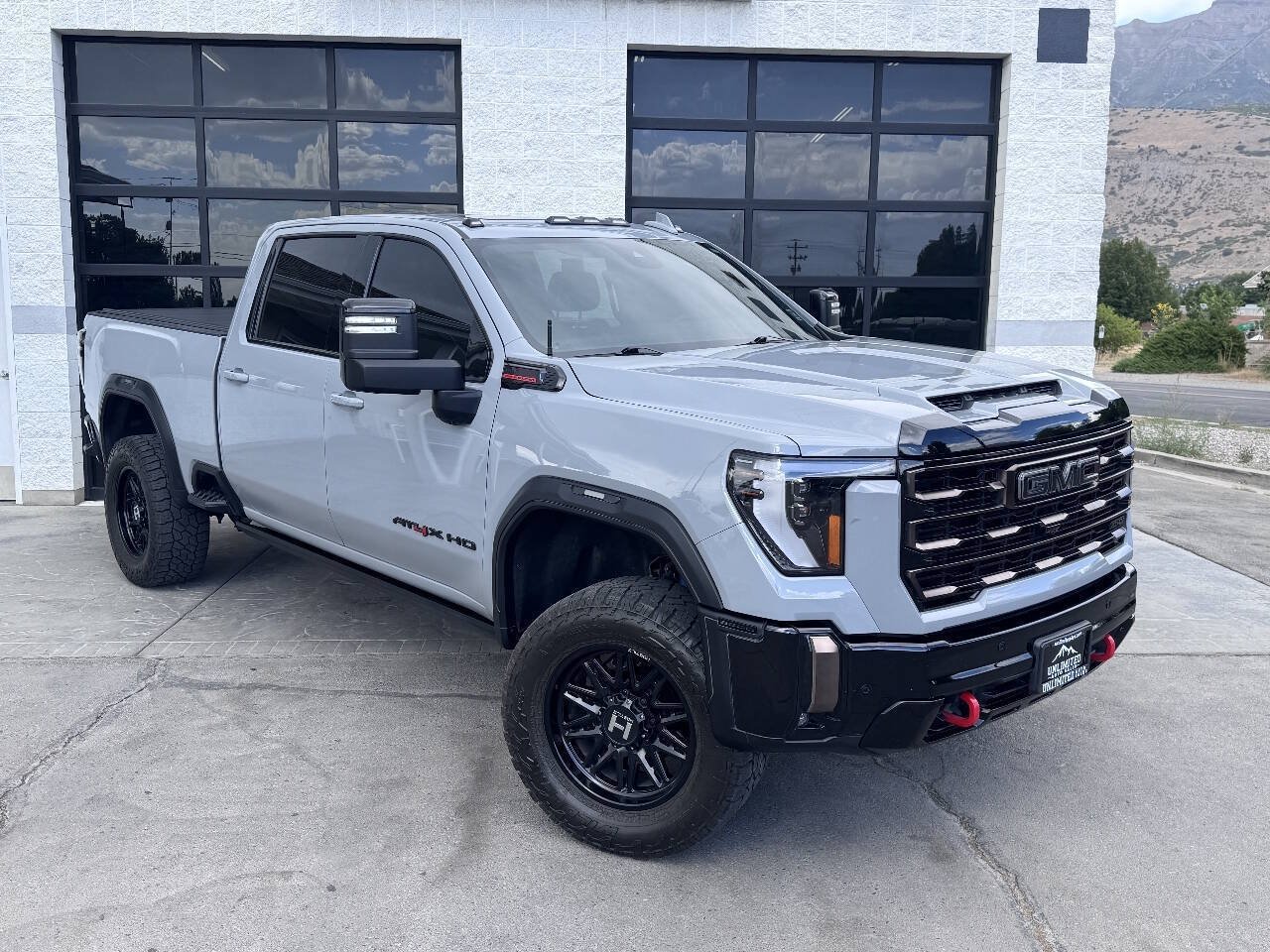 Used 2024 GMC Sierra 2500 AT4X AWD/4WD image 1
