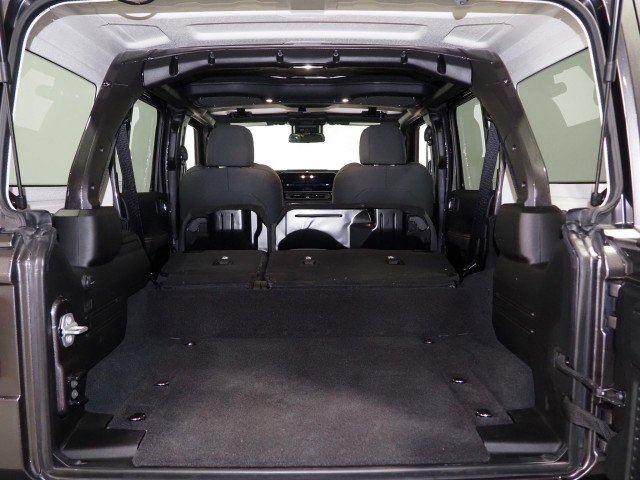 Used 2025 Jeep Wrangler 4xe Sahara w/ Safety Group AWD/4WD image 42