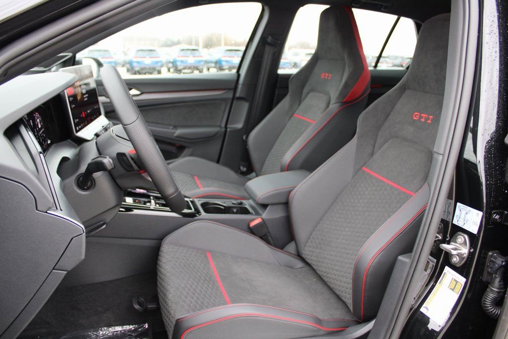 New 2026 Volkswagen GTI SE FWD image 7