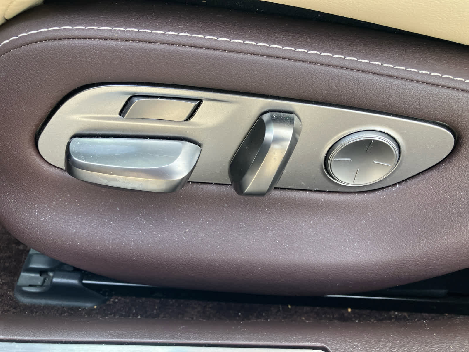 Used 2020 Lexus LS 500 image 11