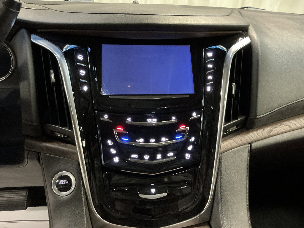 Used 2016 Cadillac Escalade ESV Luxury AWD/4WD image 11