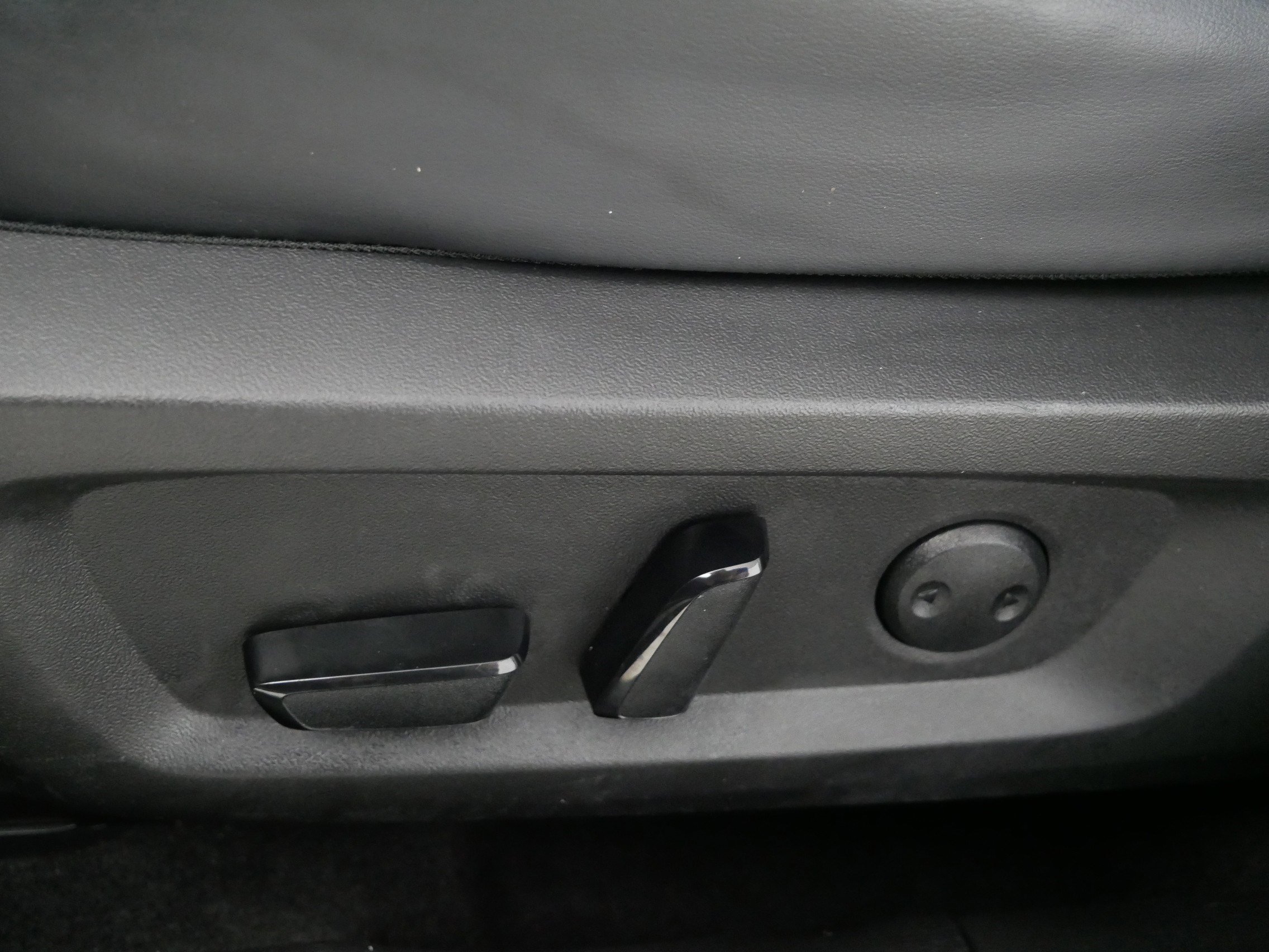 Used 2025 Mitsubishi Outlander SE image 20