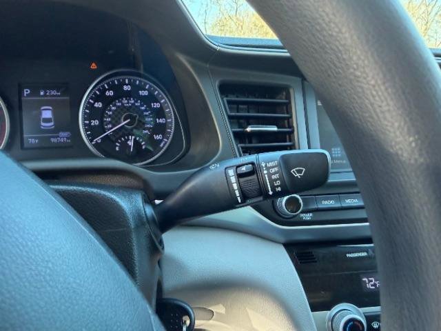 Used 2020 Hyundai Elantra SEL image 21